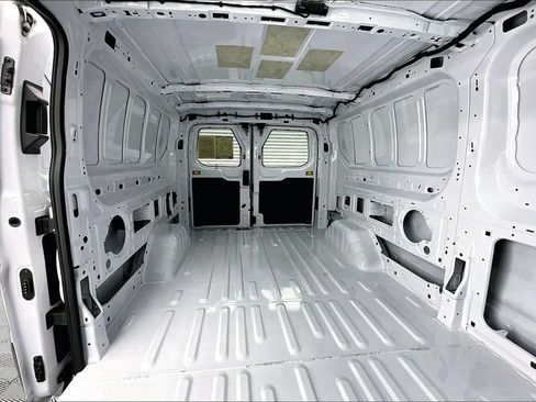 Used 2026 Ford Transit 150 Low Roof RWD image 28
