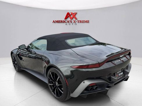 Used 2022 Aston Martin V8 Vantage Roadster RWD image 3