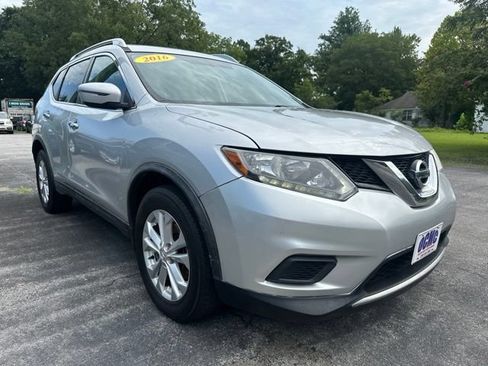 Used 2016 Nissan Rogue SV FWD image 1