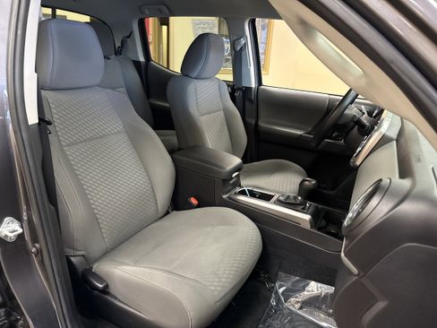 Used 2023 Toyota Tacoma SR5 image 17