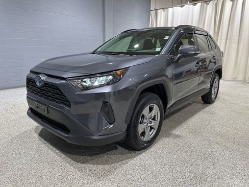 Certified 2022 Toyota RAV4 LE image 4
