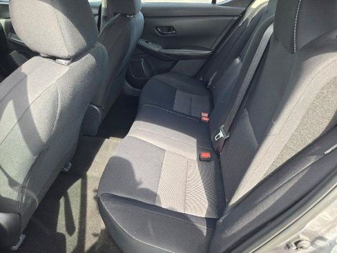 Used 2024 Nissan Sentra SV FWD image 15