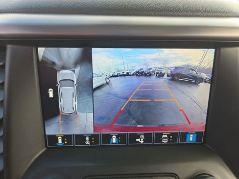 Used 2023 GMC Acadia AT4 w/ Technology Package image 30