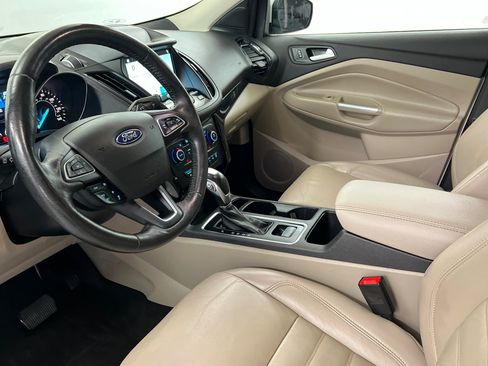 Used 2019 Ford Escape Titanium AWD/4WD image 17