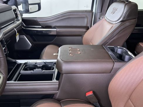 New 2025 Ford F250 King Ranch w/ Chrome Package image 21