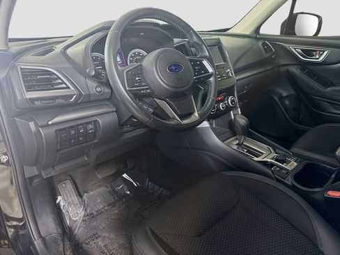 Used 2022 Subaru Forester Premium AWD/4WD image 23