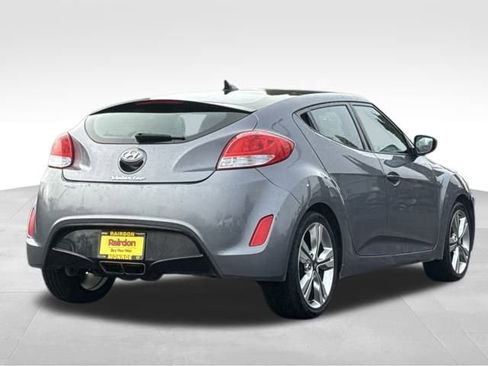 Used 2017 Hyundai Veloster Value Edition image 10