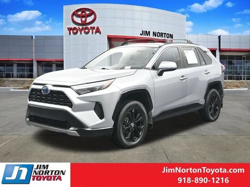 Used 2024 Toyota RAV4 SE AWD/4WD image 4