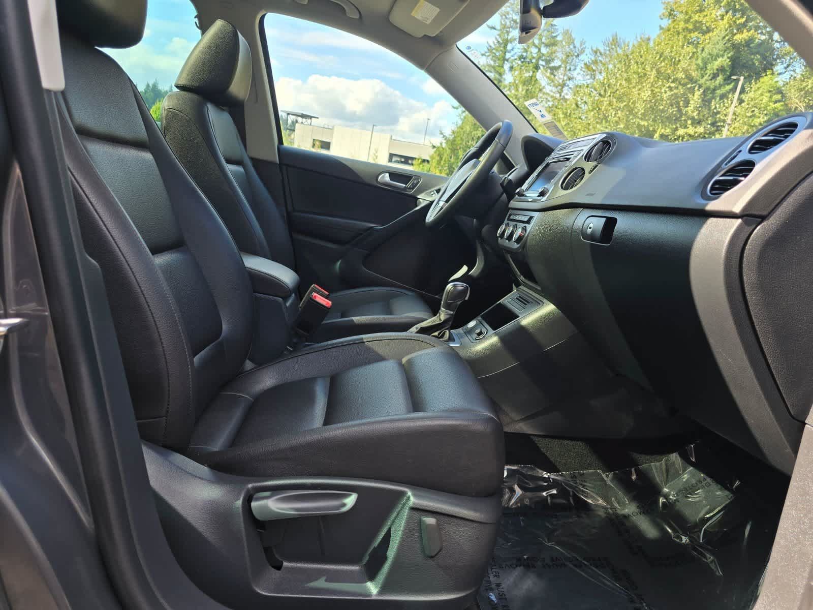 Used 2016 Volkswagen Tiguan SE AWD/4WD image 27