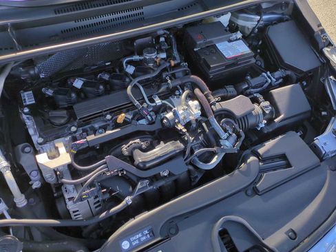 Used 2024 Toyota Corolla LE image 28