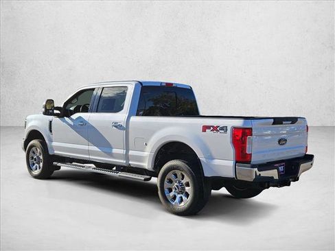 Used 2018 Ford F250 Lariat w/ Chrome Package image 7