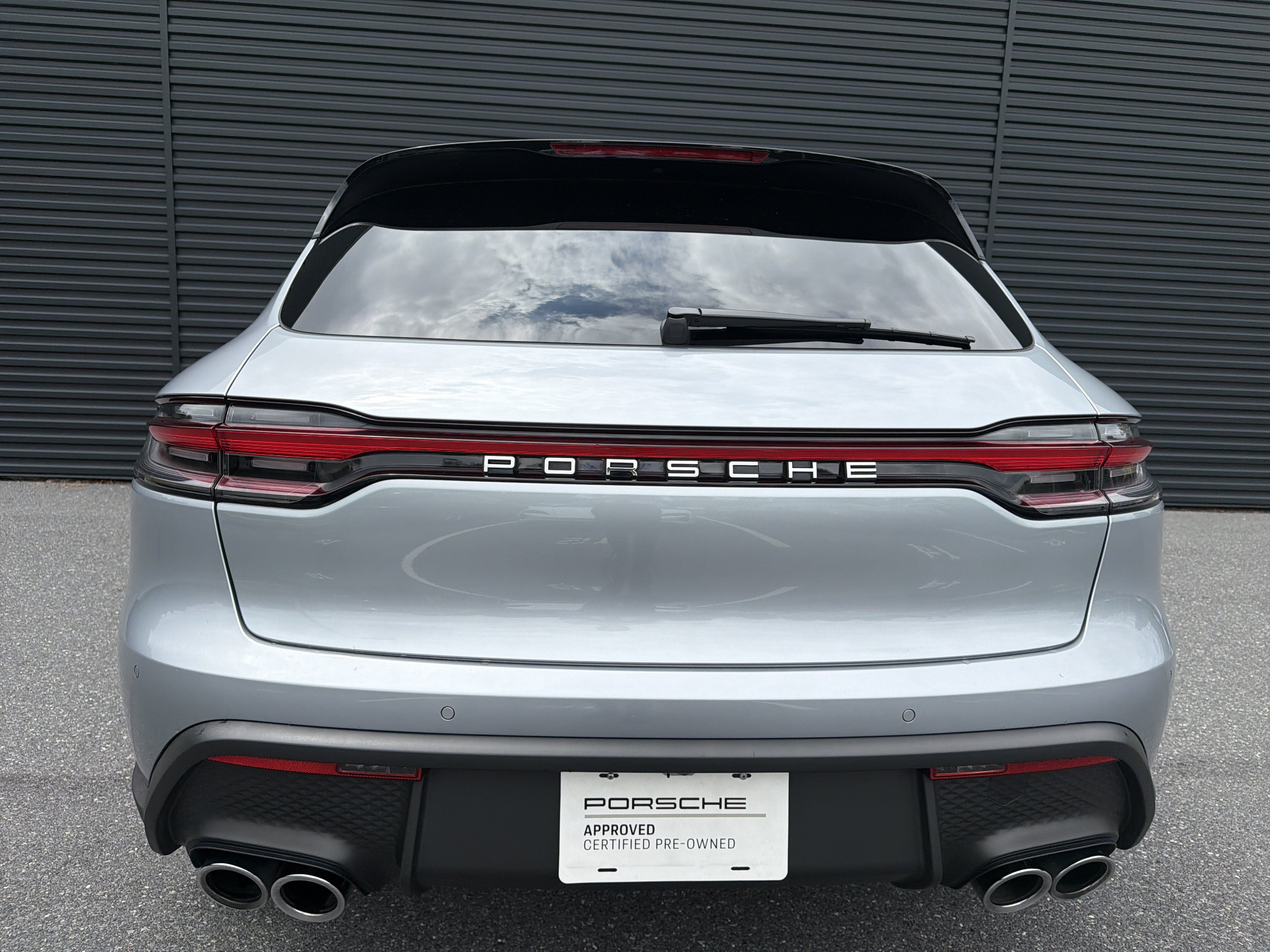 Certified 2026 Porsche Macan AWD/4WD image 6
