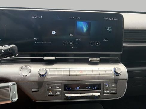 Used 2024 Hyundai Kona SEL w/ Convenience Package FWD image 17
