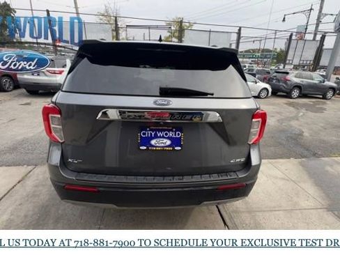 Certified 2022 Ford Explorer XLT w/ Equipment Group 202A image 4