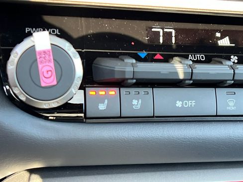 New 2026 Toyota Tundra Platinum image 28