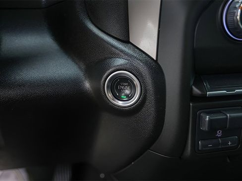 Used 2025 Chevrolet Silverado 2500 Custom w/ Custom Convenience Package image 20