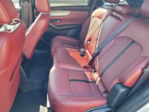 Used 2025 MAZDA CX-70 Plug-In Hybrid w/ Premium Plus image 9