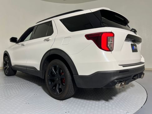 Used 2020 Ford Explorer ST w/ ST Street Pack image 3
