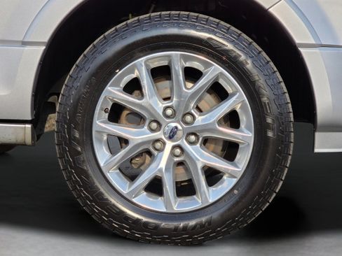 Used 2014 Ford Expedition Limited w/ Equipment Group 301A AWD/4WD image 38