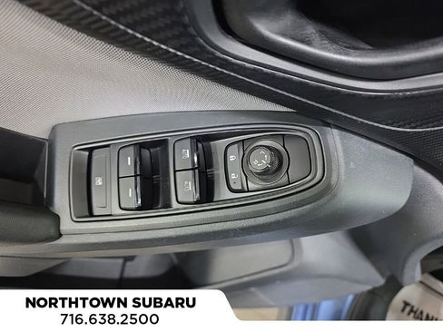 Used 2018 Subaru Crosstrek 2.0i Premium image 17