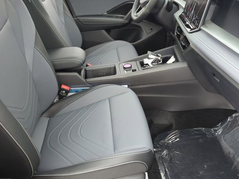 New 2026 Volkswagen Tiguan SE R-Line image 18