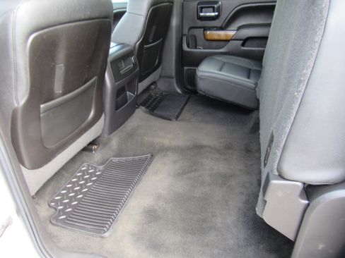 Used 2014 GMC Sierra 1500 SLT w/ SLT Crew Cab Value Package AWD/4WD image 28