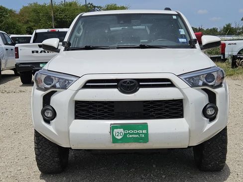 Used 2023 Toyota 4Runner SR5 AWD/4WD image 2