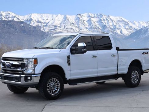 Used 2020 Ford F350 XLT w/ XLT Premium Package AWD/4WD image 2
