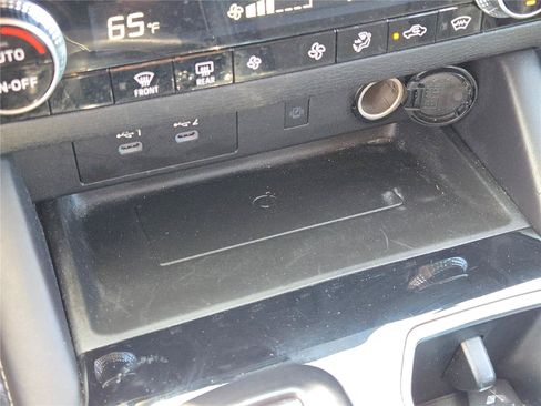 Used 2025 Mitsubishi Outlander SE AWD/4WD image 32