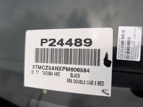 Used 2023 Toyota Tacoma SR5 AWD/4WD image 33