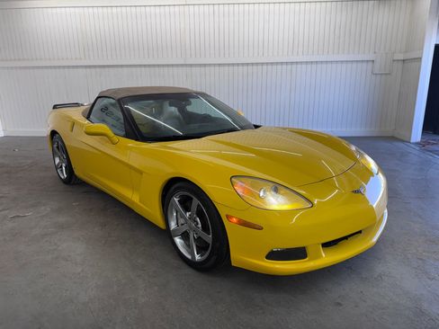 Used 2009 Chevrolet Corvette Convertible 2D w/ Preferred Equipment Group image 3