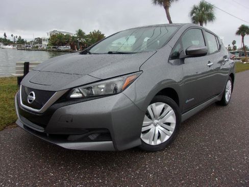 Used 2018 Nissan Leaf S w/ S Charge Package FWD image 11