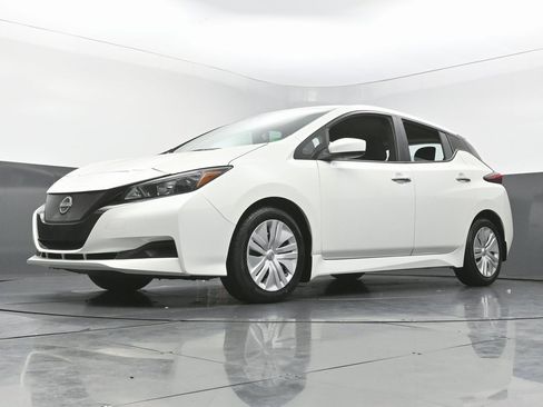 Used 2023 Nissan Leaf S image 53