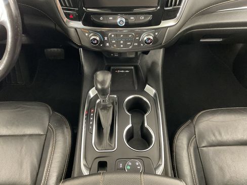 Used 2021 Chevrolet Traverse Premier w/ Redline Edition AWD/4WD image 15