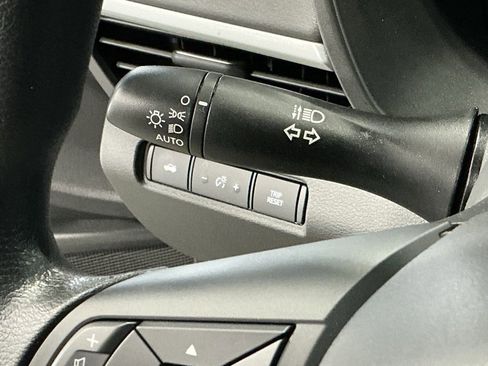 Used 2025 Nissan Altima 2.5 S image 12