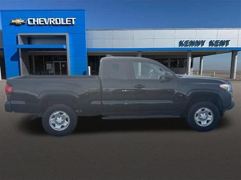 Used 2021 Toyota Tacoma SR AWD/4WD image 3