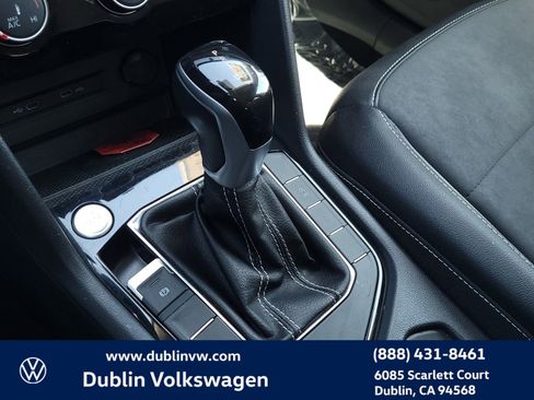 Certified 2023 Volkswagen Taos SE image 16