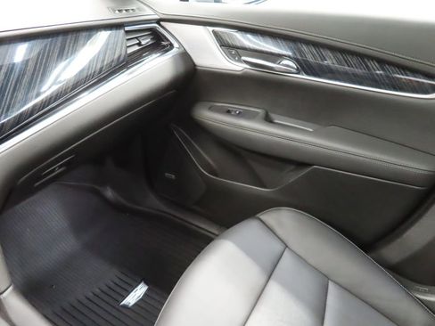 Used 2024 Cadillac XT6 Premium Luxury w/ LPO, Floor Liner Package AWD/4WD image 26