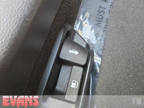 Used 2024 Toyota Corolla SE image 18