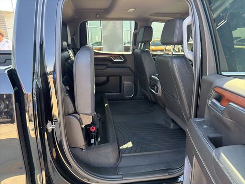 Used 2023 GMC Sierra 1500 Denali w/ Denali Reserve Package AWD/4WD image 9