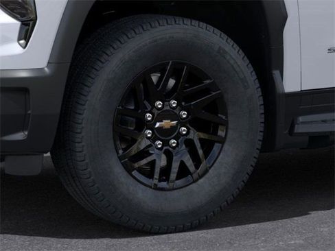 Used 2024 Chevrolet Silverado EV W/T AWD/4WD image 9