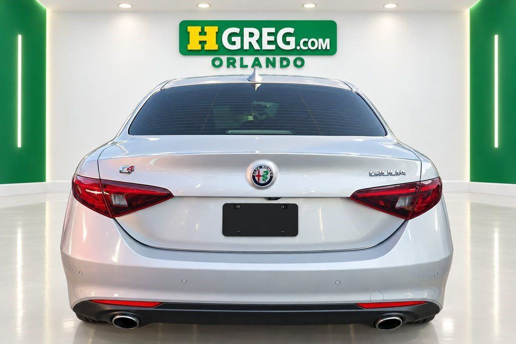 Used 2020 Alfa Romeo Giulia Ti AWD/4WD image 8