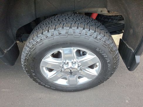 Used 2021 Chevrolet Silverado 2500 LTZ w/ LTZ Plus Package image 6