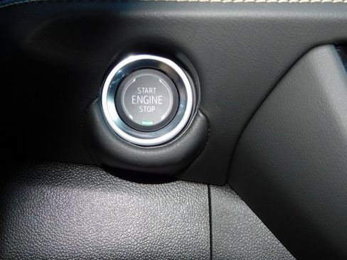 New 2025 Chevrolet Suburban Premier image 45