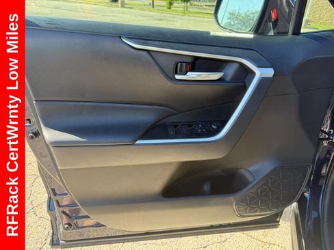Used 2025 Toyota RAV4 XLE FWD image 20