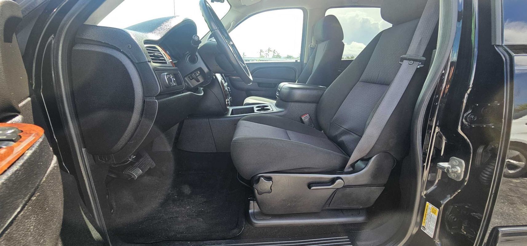Used 2012 Chevrolet Avalanche LS RWD image 17