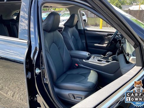 Used 2023 Toyota Highlander Limited AWD/4WD image 7