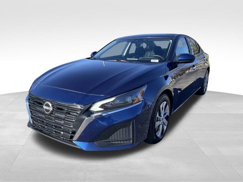 Used 2023 Nissan Altima 2.5 S image 7
