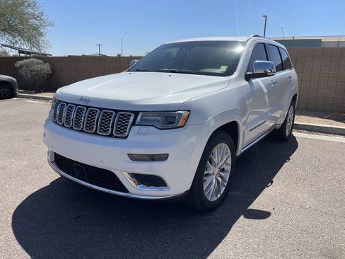 Used 2017 Jeep Grand Cherokee Summit w/ Skid Plate Group AWD/4WD image 2
