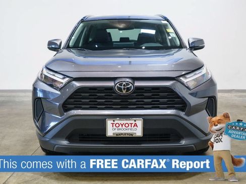 Used 2025 Toyota RAV4 XLE AWD/4WD image 2